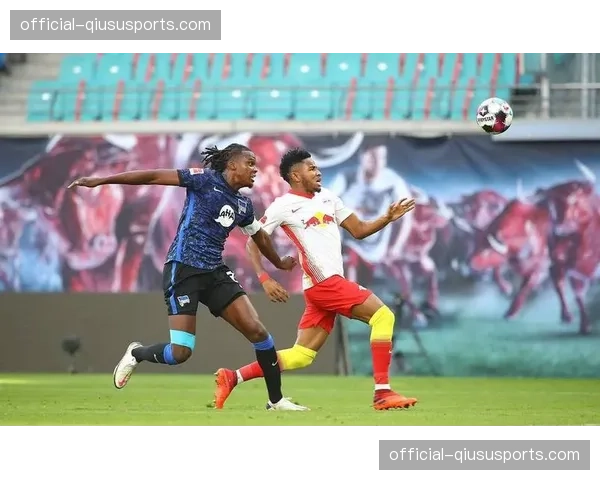 法兰克福vsRB莱比锡：欧冠资格关键战，双方战术博弈成焦点